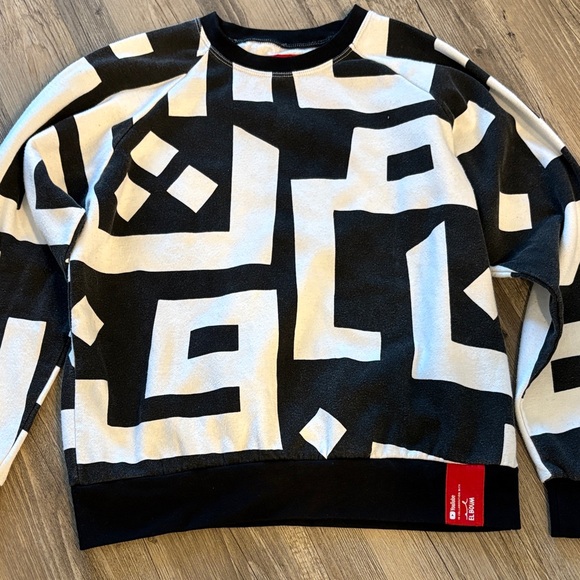 Rare YouTube × El Boum Collaboration Graphic Logo Sweatshirt – Size Small - Picture 3 of 9